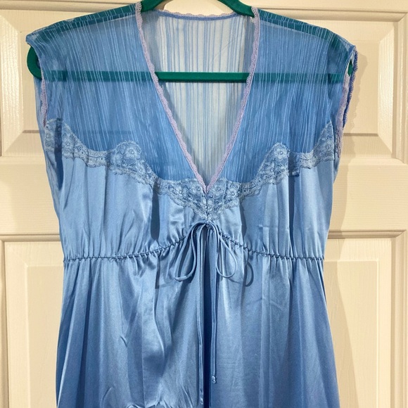 EUC vintage 2-piece stunning baby blue nightgown with cover up - Picture 7 of 11
